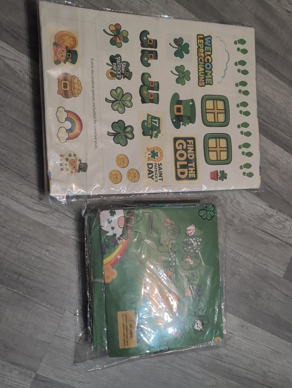 St. Patrick's Day Green Party Decorations Set